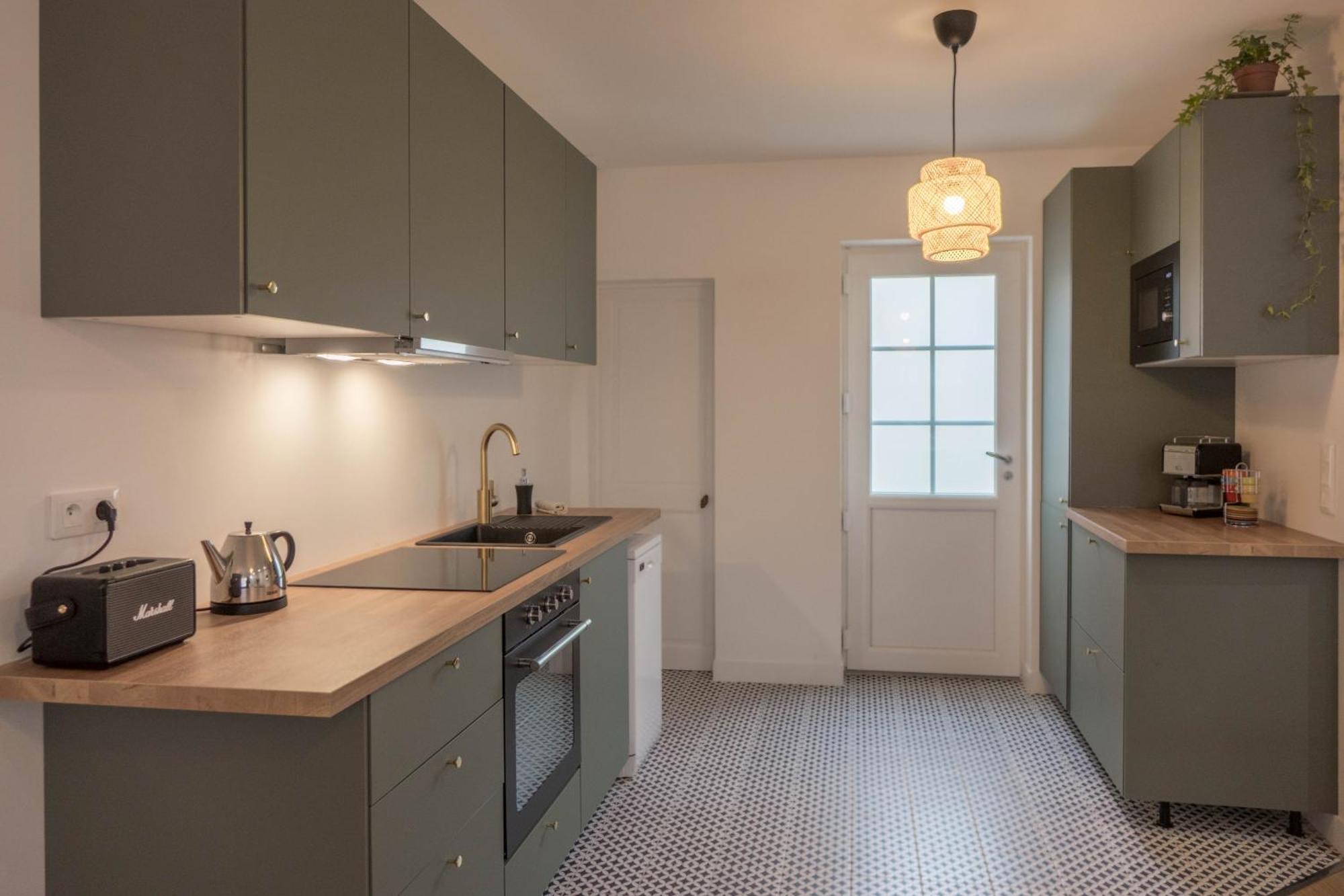 Beau Quartier Et Central, Maison Spacieuse Avec Cour, 3 Chambres, 3 Salles De Bains A 10 Min A Pied De La Gare Орлеан Екстериор снимка
