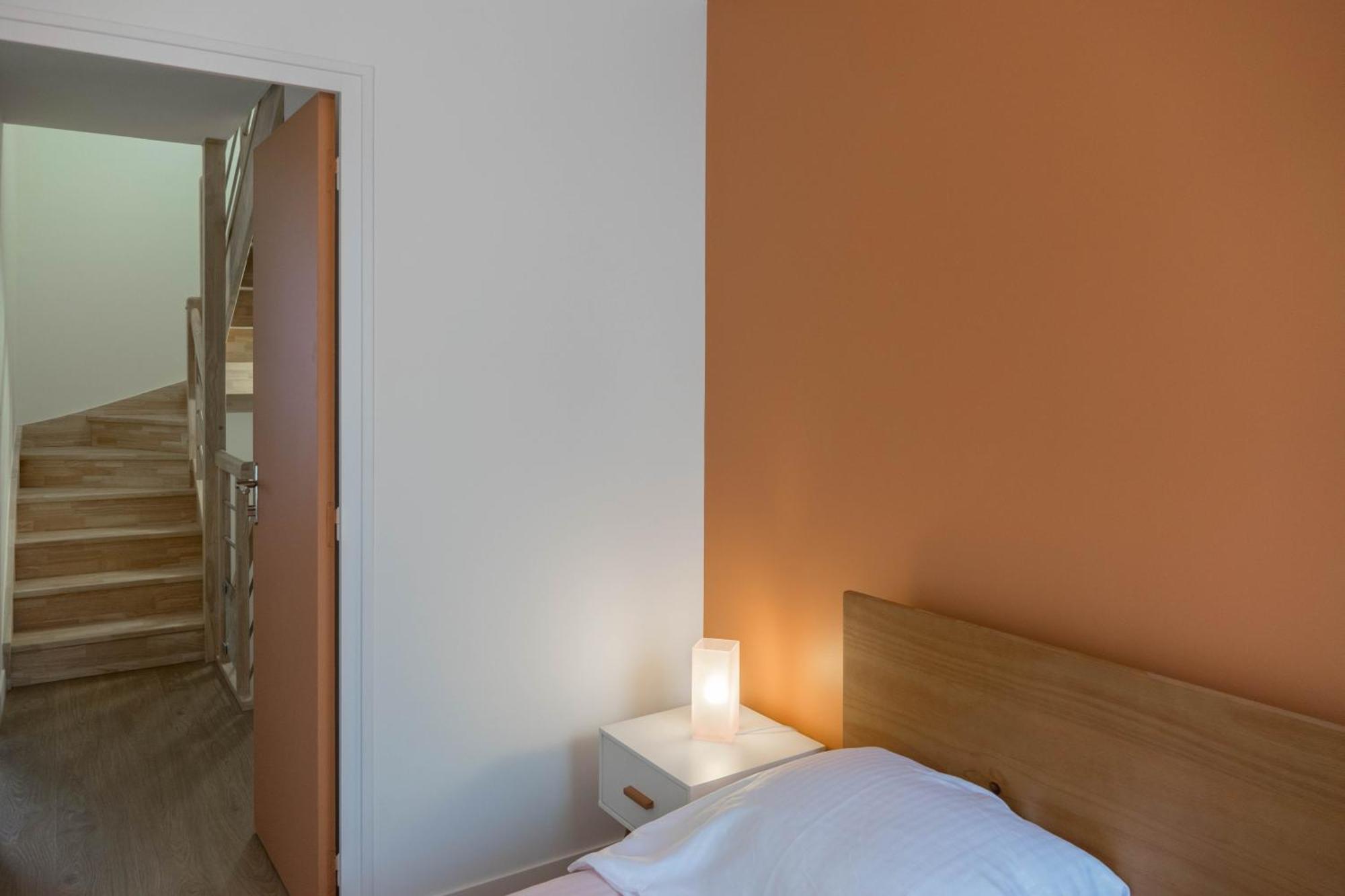 Beau Quartier Et Central, Maison Spacieuse Avec Cour, 3 Chambres, 3 Salles De Bains A 10 Min A Pied De La Gare Орлеан Екстериор снимка