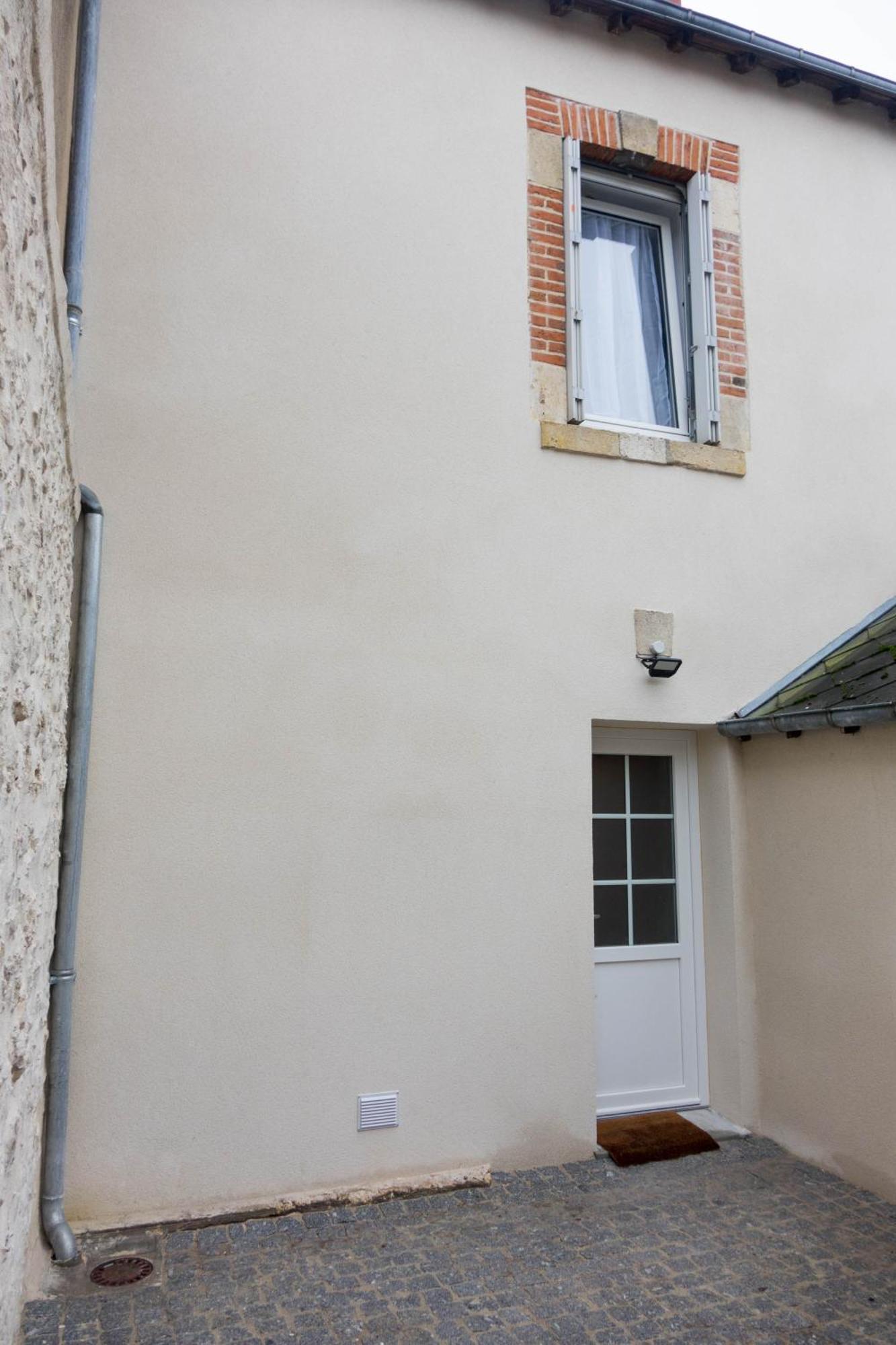 Beau Quartier Et Central, Maison Spacieuse Avec Cour, 3 Chambres, 3 Salles De Bains A 10 Min A Pied De La Gare Орлеан Екстериор снимка