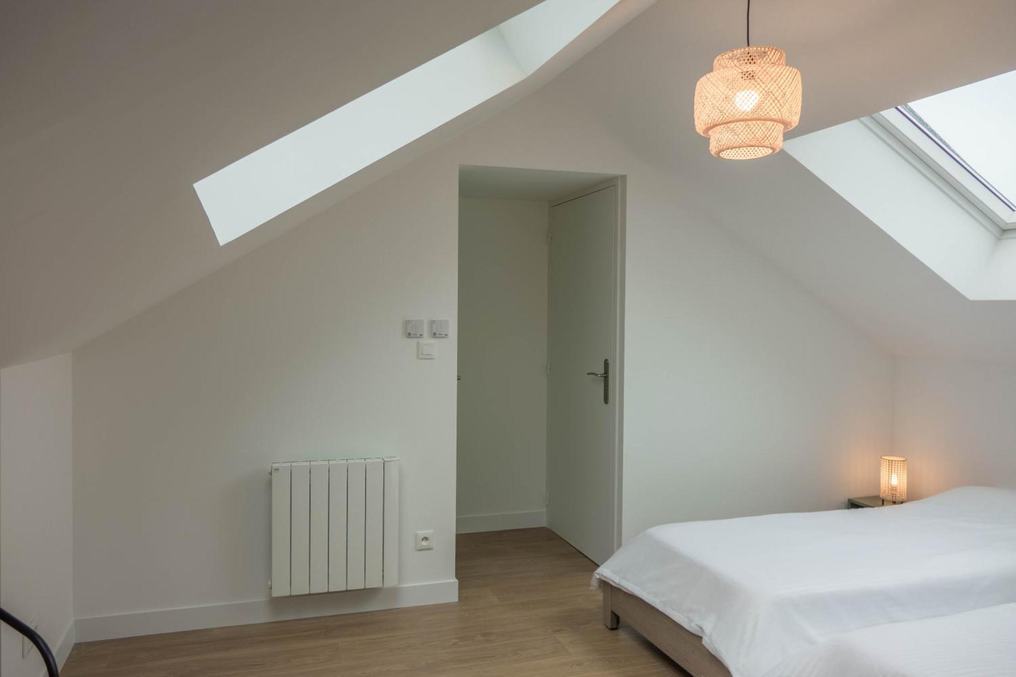 Beau Quartier Et Central, Maison Spacieuse Avec Cour, 3 Chambres, 3 Salles De Bains A 10 Min A Pied De La Gare Орлеан Екстериор снимка
